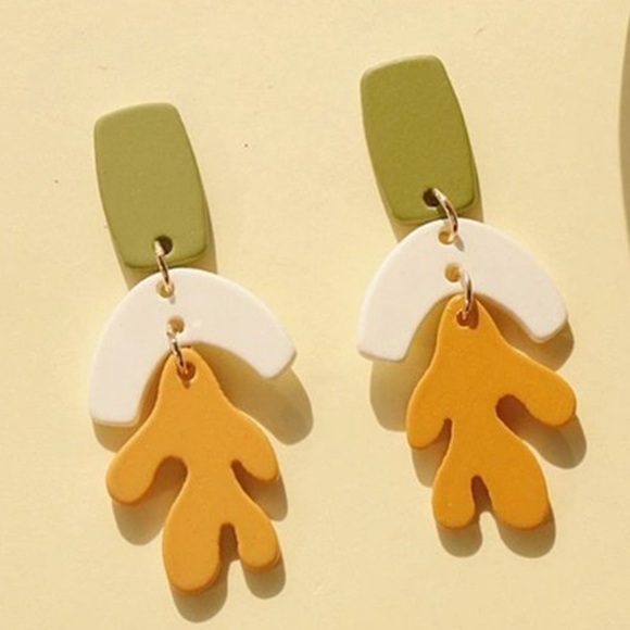 HP! Boho geometric statement earrings - Picture 2 of 4